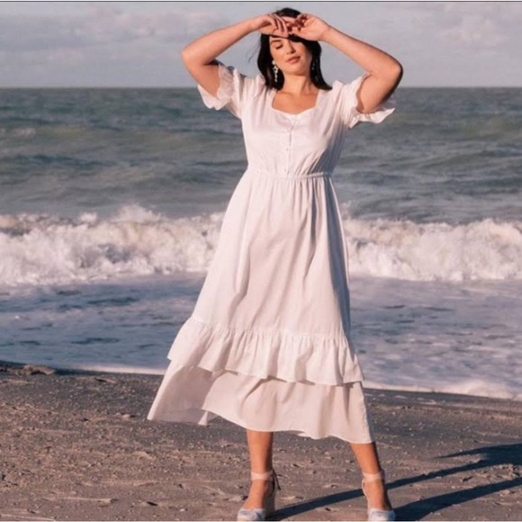 Gal Meets Glam Blakely Dress in Soft White - Picture 6 of 6